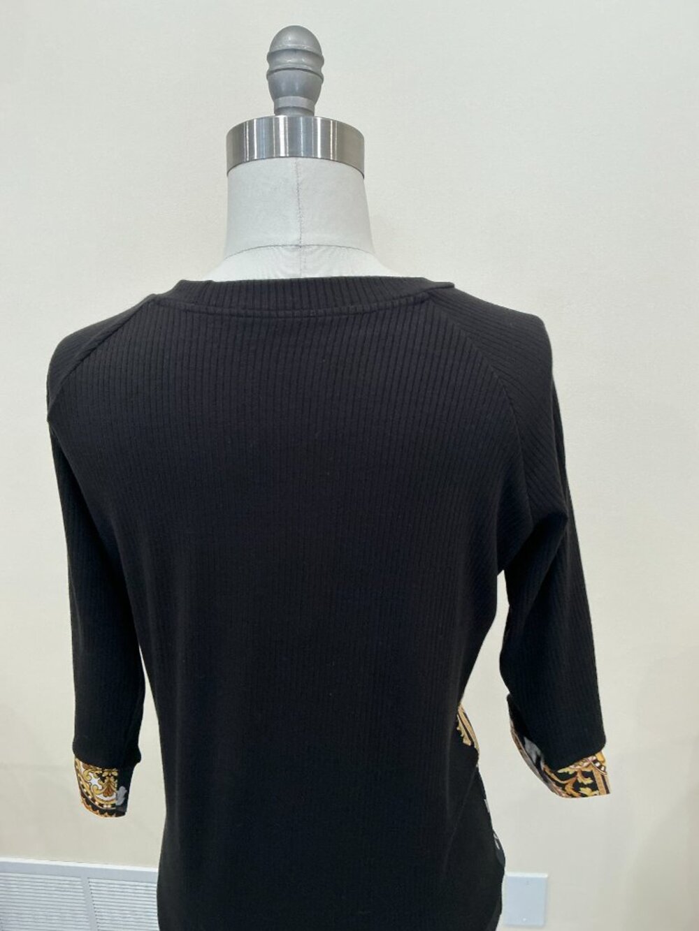 Woman top - Picture 4 of 6
